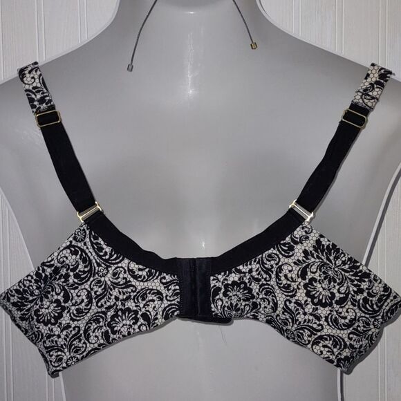 Excellent Condition Soma Black and Cream Lace Pattern Bra 44 DD Underwire - Picture 4 of 4